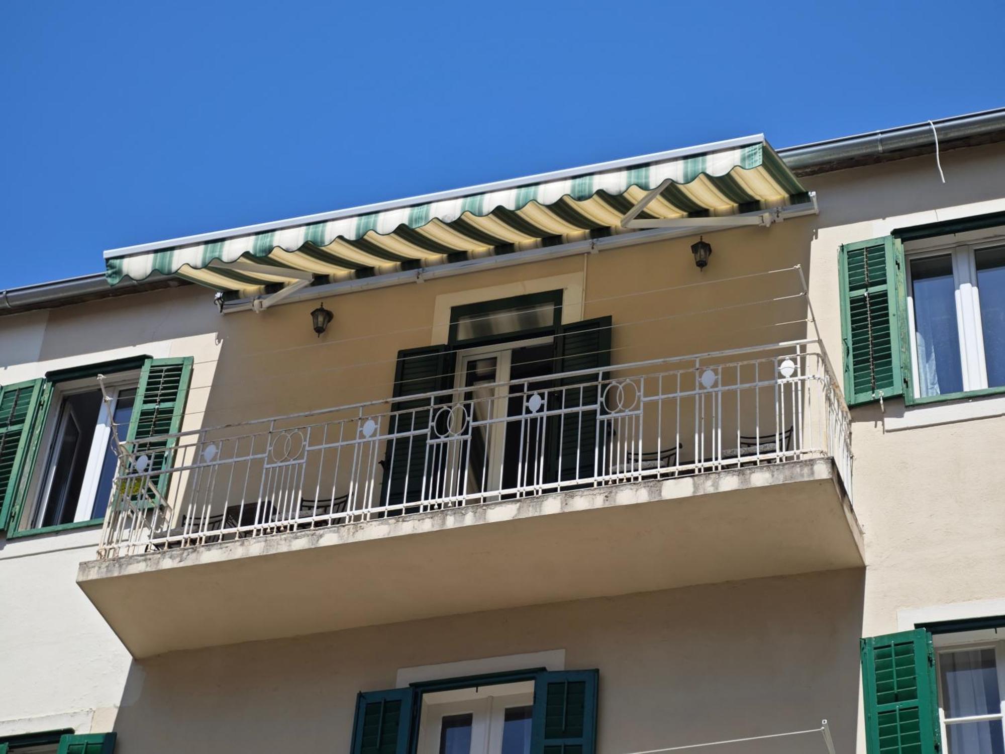 Apartment Central Old Town With Private Indoor Garage Parking Split Bagian luar foto