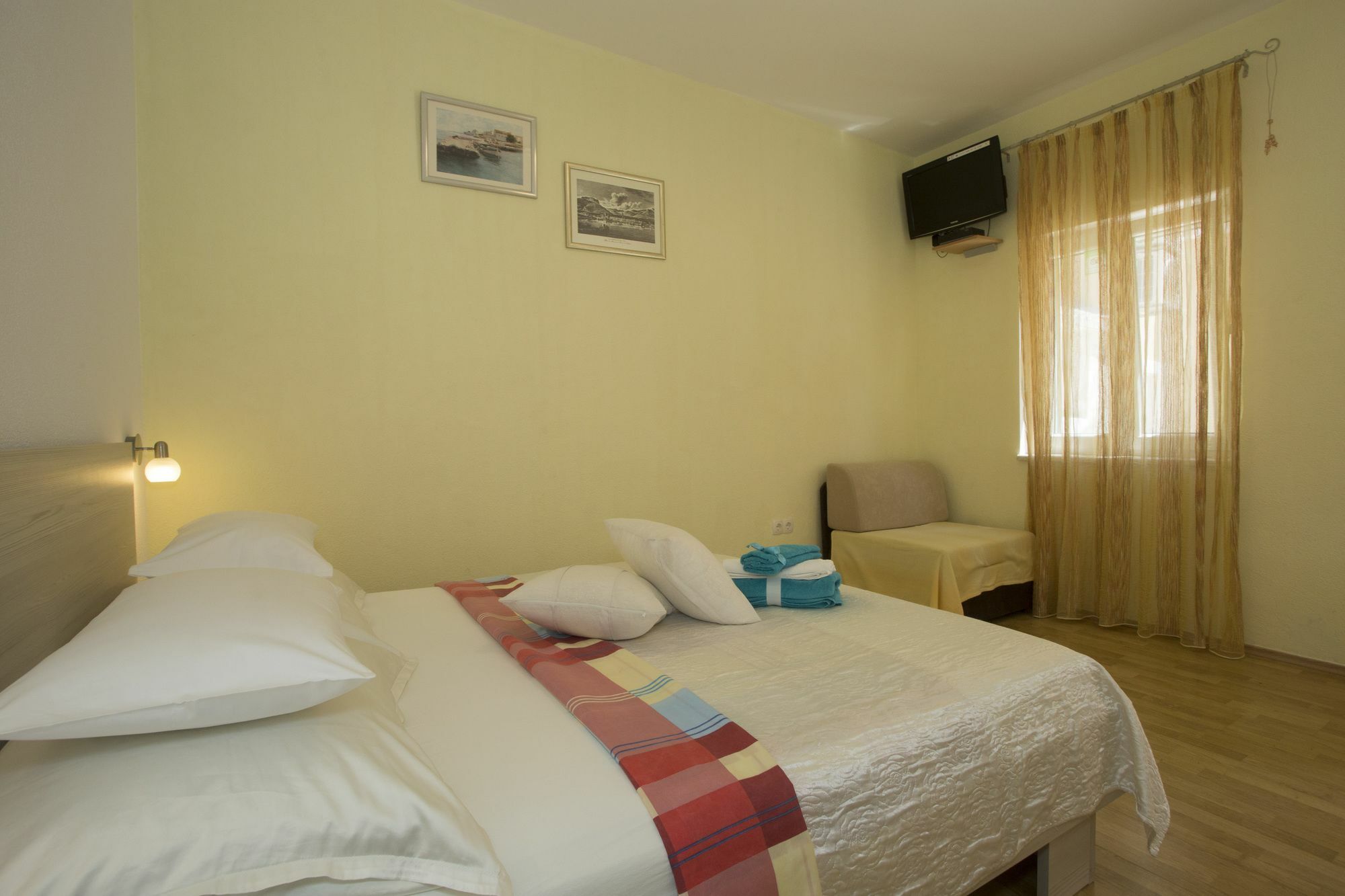 Apartment Central Old Town With Private Indoor Garage Parking Split Bagian luar foto